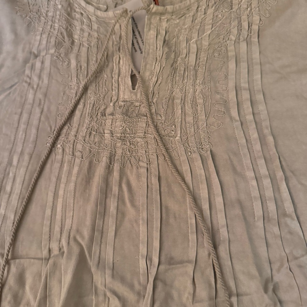 Solitaire Pintuck Embroidered Flowy Boho 3/4 Sleeve Top Size 2X NWT - Picture 8 of 15